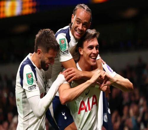 人挪活！拜仁弃将成英超抢断王热刺3000万便可买断他