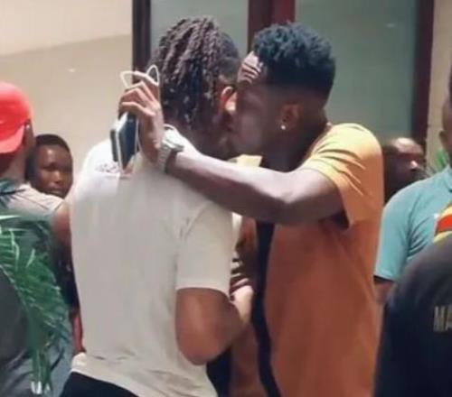 太阳报：加纳传奇吉安常看塞门约的比赛视频，并给他提出建议