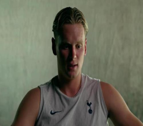 金斯基：我刚踢职业时就告诉自己，机会来了必须全力以赴去拼