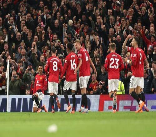 曼晚：卡塞米罗现在是曼联的重要一员，但明年夏天他应该离开