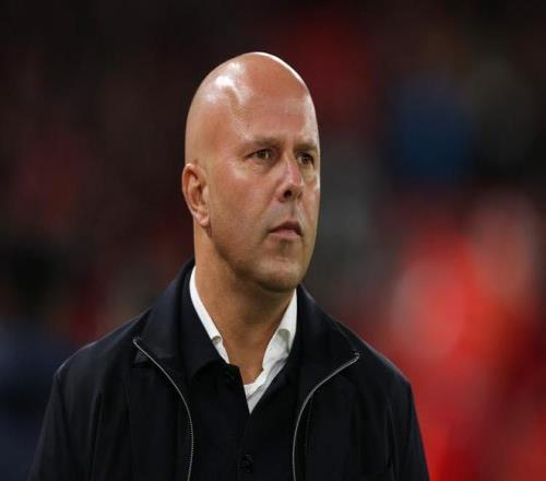 利物浦高层明确支持斯洛特，可换不换帅还是要拿“成绩说话”