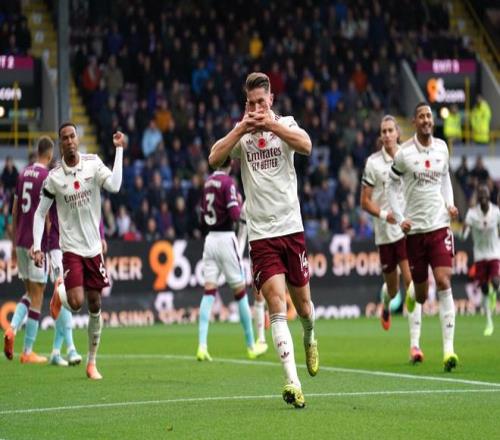 阿森纳前10轮通过角球攻入8球，成英超历史首支球队