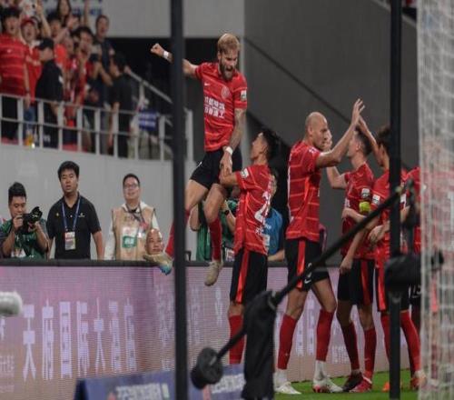 足球报:蓉城9月三连客挑战更大,全主力出战亚泰目标确保取胜 足球报:蓉城9月三连客挑战更大,全主力出战亚泰目标确保取胜