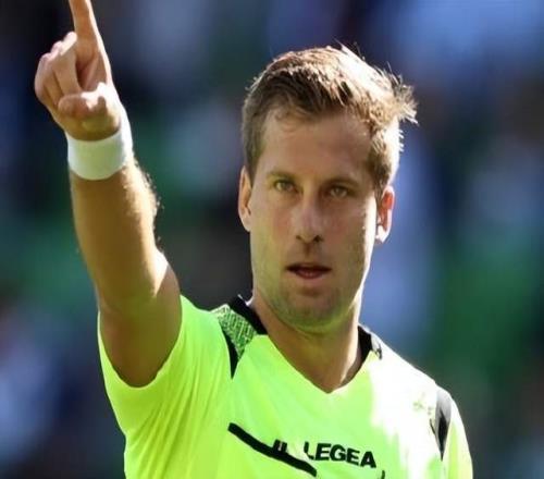 海港亚冠迎1重大利好：“中国福星”裁判将执法中日关键战！