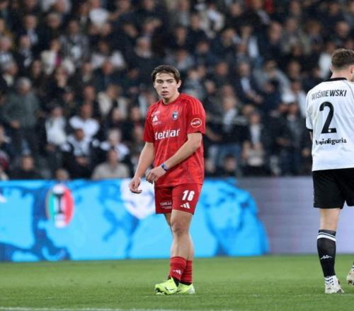 布冯儿子在本轮意大利杯替补出场，尚未在比萨上演意甲联赛首秀