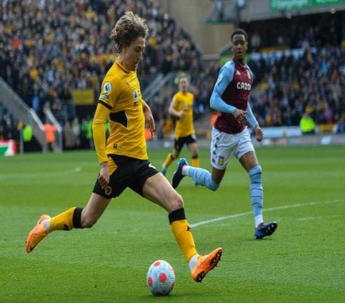 记者：罗马向法比奥席尔瓦提交5年合同报价，球员倾向于去意甲