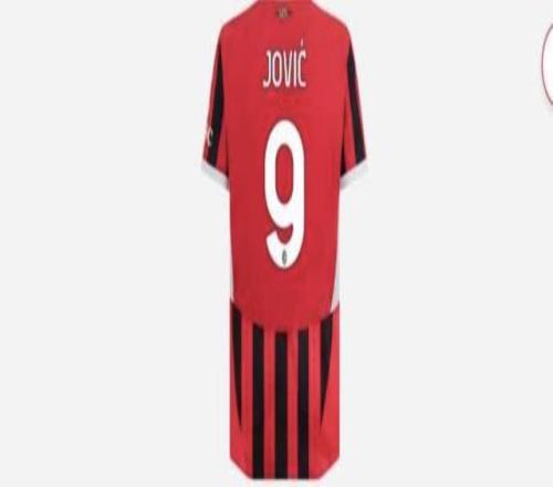 从荣誉到诅咒！米体：队史首次，本赛季米兰没有球员穿9号球衣