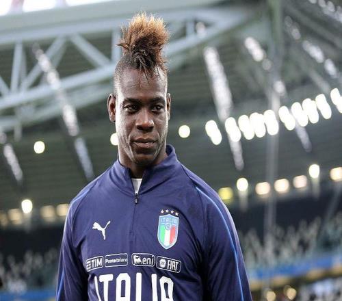 斯基拉：巴洛特利本人否认意丁球队的传闻，他正等待意甲邀约