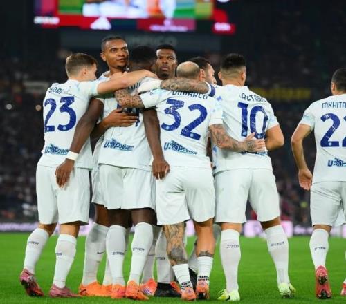 意甲领头羊易主！21岁新援一剑封喉，国米10罗马一战造2大神迹