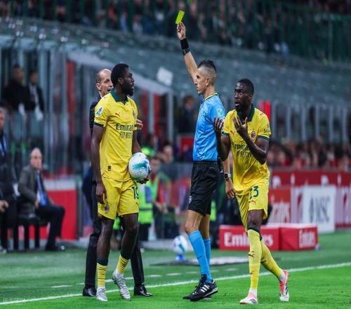 意甲：比萨实力有限，AC米兰继续扩大积分优势AC米兰VS比萨