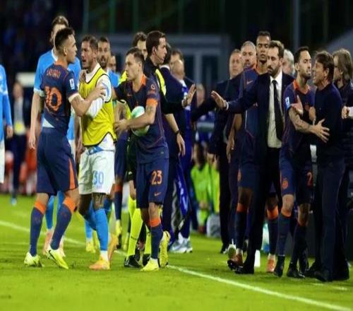 师徒反目那不勒斯vs国米期间，孔蒂与劳塔罗爆发言语冲突