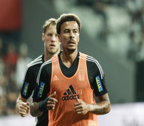 小法:阿里在跟我们一起训练,如果能帮他找回自己我会很开心的