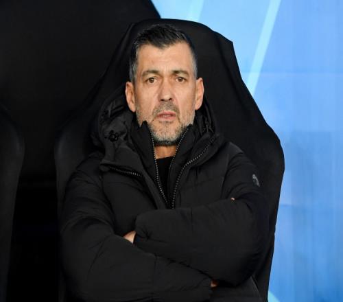 费耶诺德主场氛围热烈孔塞桑：和米兰一样，我们早已习惯了