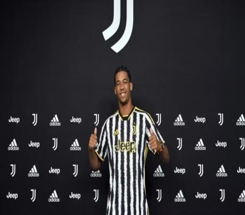 意媒:尤文20岁中场科梅嫩恰将以200万欧加盟格拉茨风暴