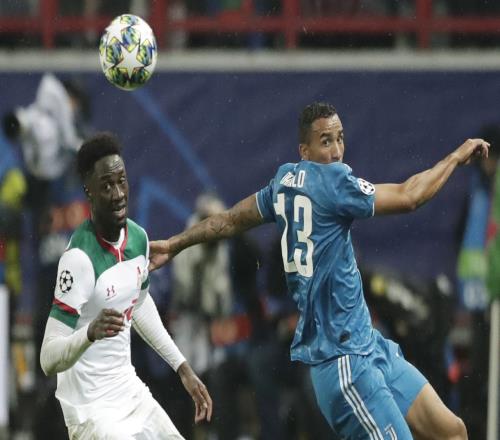 意媒:虽然被推荐给米兰,但达尼洛更想去那不勒斯投奔孔蒂