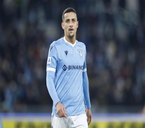 记者:尤文关注拉齐奥旧将路易斯-费利佩,但汉茨科仍是主要目标