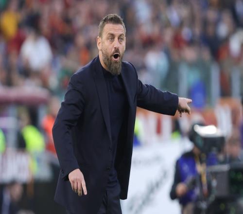 意媒:罗马正积极寻找新帅,但德罗西肯定不会回归