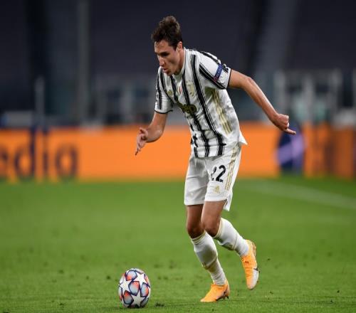 卡萨诺:基耶萨是被毁掉的天才,有人让他连着两年踢二前锋太糟了