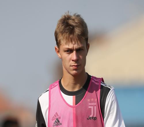 意媒:卡维利亚今天将500万欧加盟威尼斯 尤文想本周完成两笔签约