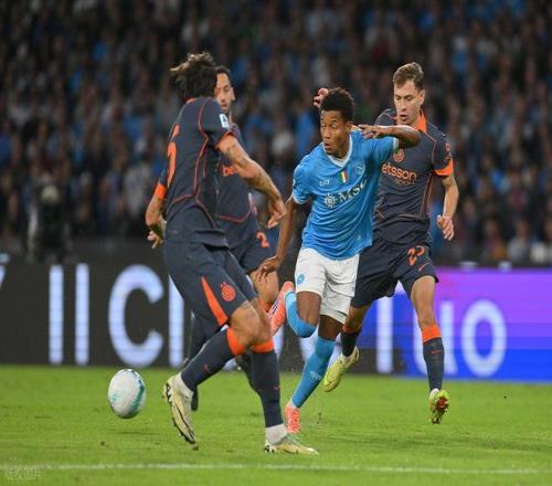 意甲：莱切实力有限，那不勒斯能否巩固积分优势莱切VS那不勒斯