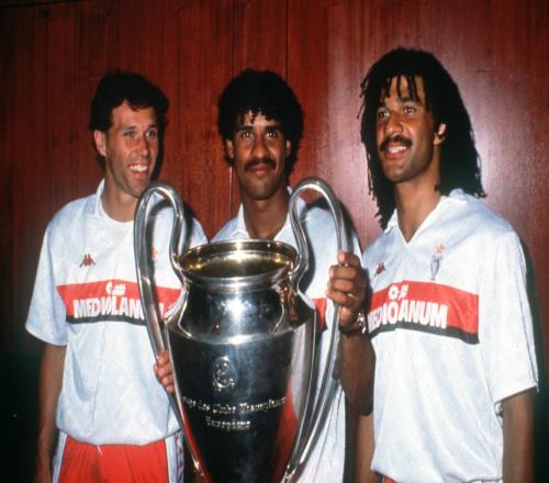 里杰卡尔德:我在米兰经历了最好时光 赖因德斯拿球喜欢打纵深