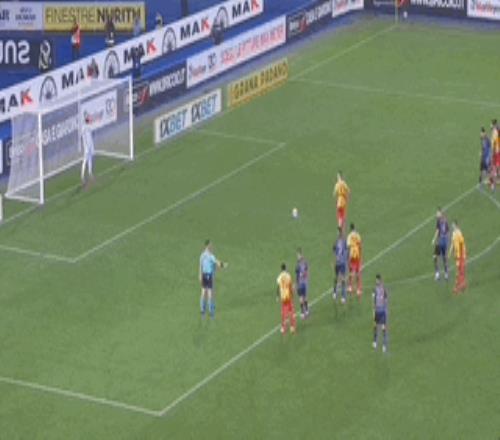 意甲：那不勒斯小胜莱切继续领跑