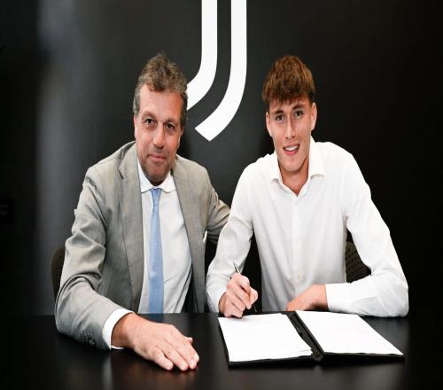 官方:尤文续约21岁后防小将萨沃纳,续签合同至2029年6月