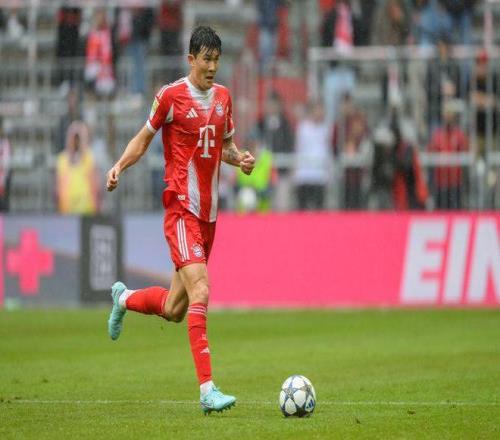 法尔克：米兰双雄和尤文都在关注拜仁后卫金玟哉