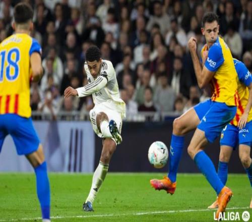 豪门狂欢夜：姆总2球皇马40六连胜利物浦20维拉止连败尤文21