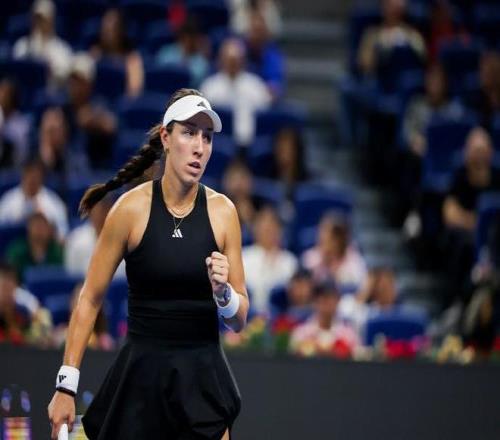 佩古拉21逆转纳瓦罗，职业生涯首次闯入中网四强