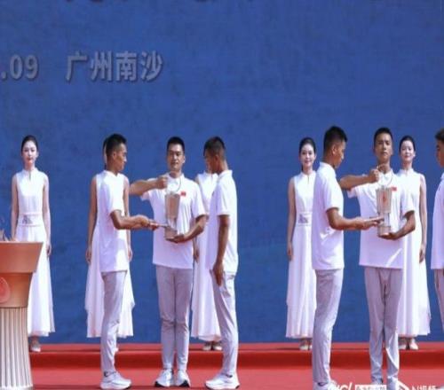 深海采火燃冰成炬，“气势如虹”迎接十五运