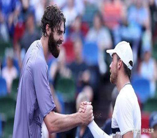 网坛“照妖镜”：言谈举止如何定义球星与“野鸡球员”的鸿沟