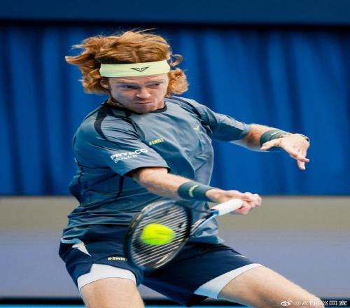 ATP杭州赛：头号种子卢布列夫02不敌鲁瓦耶，爆冷出局