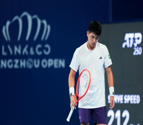 吴易昺02不敌3号种子布勃利克，无缘杭州赛男单决赛