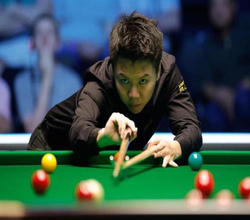 斯诺克英格兰赛:周跃龙54逆转晋级,艾伦让4追5 斯诺克英格兰赛:周跃龙54逆转晋级,艾伦让4追5