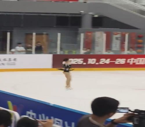 创造历史！12岁刘玉萱成为中国女子花滑第一个成功四周跳的选手