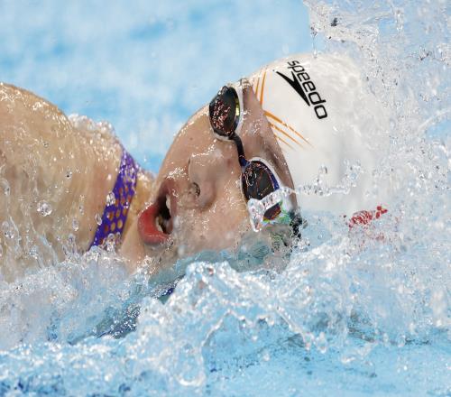 世锦赛女子50米自由泳半决赛：程玉洁、吴卿风游出24秒36晋级决赛