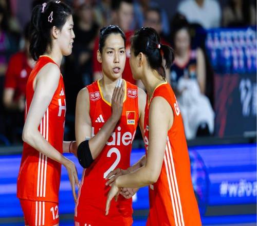 轰23分夺开门红！中国女排又一22岁王牌崛起：世锦赛首秀真强硬