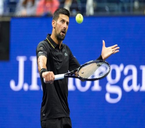 三盘横扫施特鲁夫，德约科维奇晋级美网男单八强