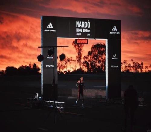 南非选手库布赫卡刷新100公里世界纪录，用时5小时59分20秒