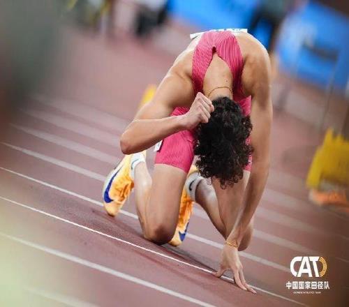 徐卓一社媒：我恨自己没用，恨面对比自己更强的人总是会失误