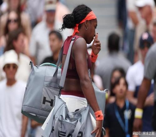 当桂冠成为重负，高芙的十字路口与灵魂之问