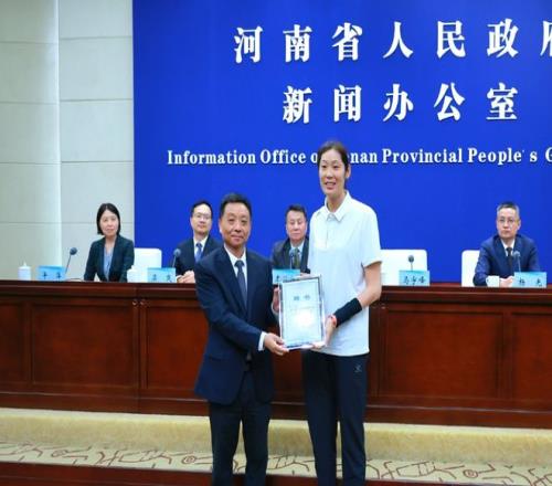 恭喜！朱婷出任河南女排联赛形象大使，中国女排该尽快召回她