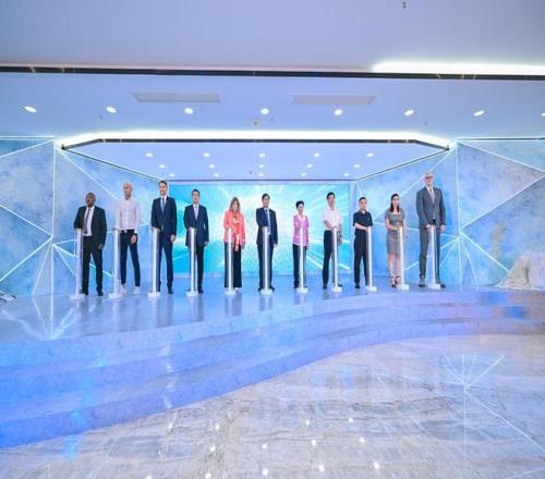 匹克发布10国代表团冬奥装备，全新品牌馆正式亮相