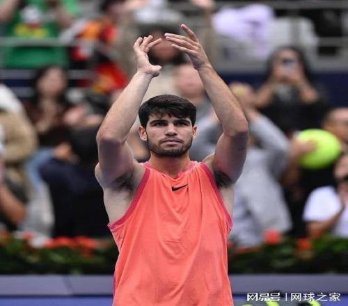 麦肯罗赞阿卡天赋远超三巨头，罗迪克感叹他的人格魅力更让人敬佩