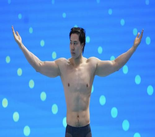 “蛙王”归来，他说“之前经历了一段非常艰难的时光”