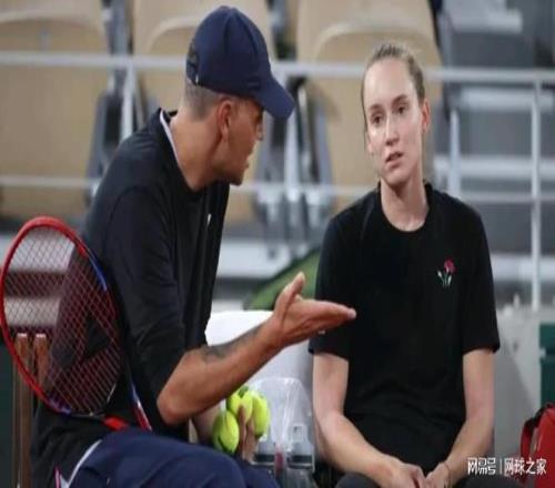 莱巴金娜重返前十被指是绯闻教练指导功劳，武科夫能就此平反