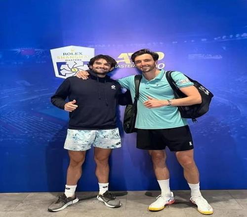 表弟赢了！瓦舍罗创造历史，拿下上海网球大师赛冠军