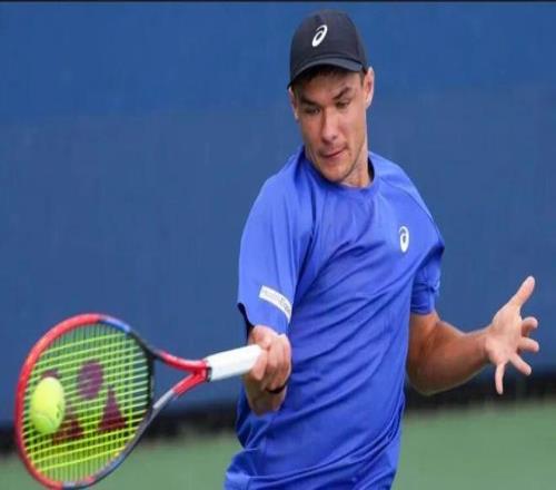 网球赛上抢小孩球员帽子的老哥被扒出是富翁CEO！事后狂妄声明：我劲儿大就该归我