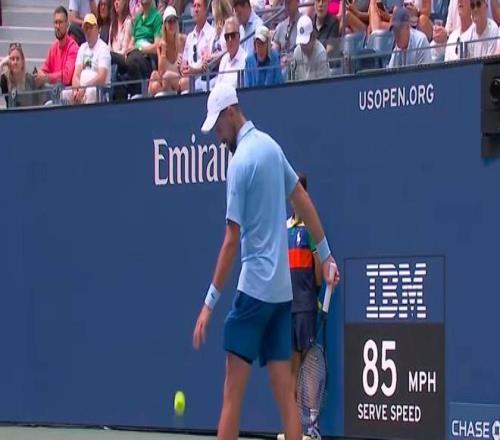 扳回一盘，德约科维奇63什瓦伊达将大比分扳成11